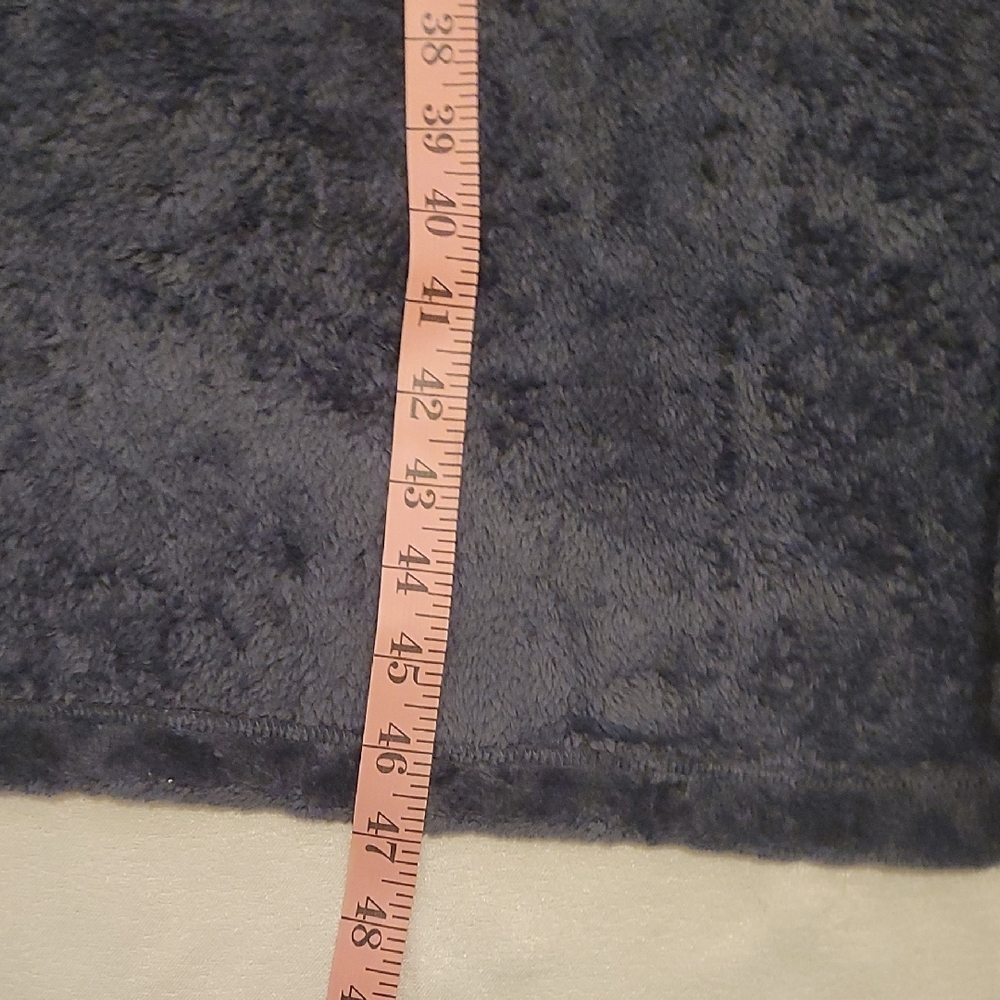 Robe - Picture 4 of 6